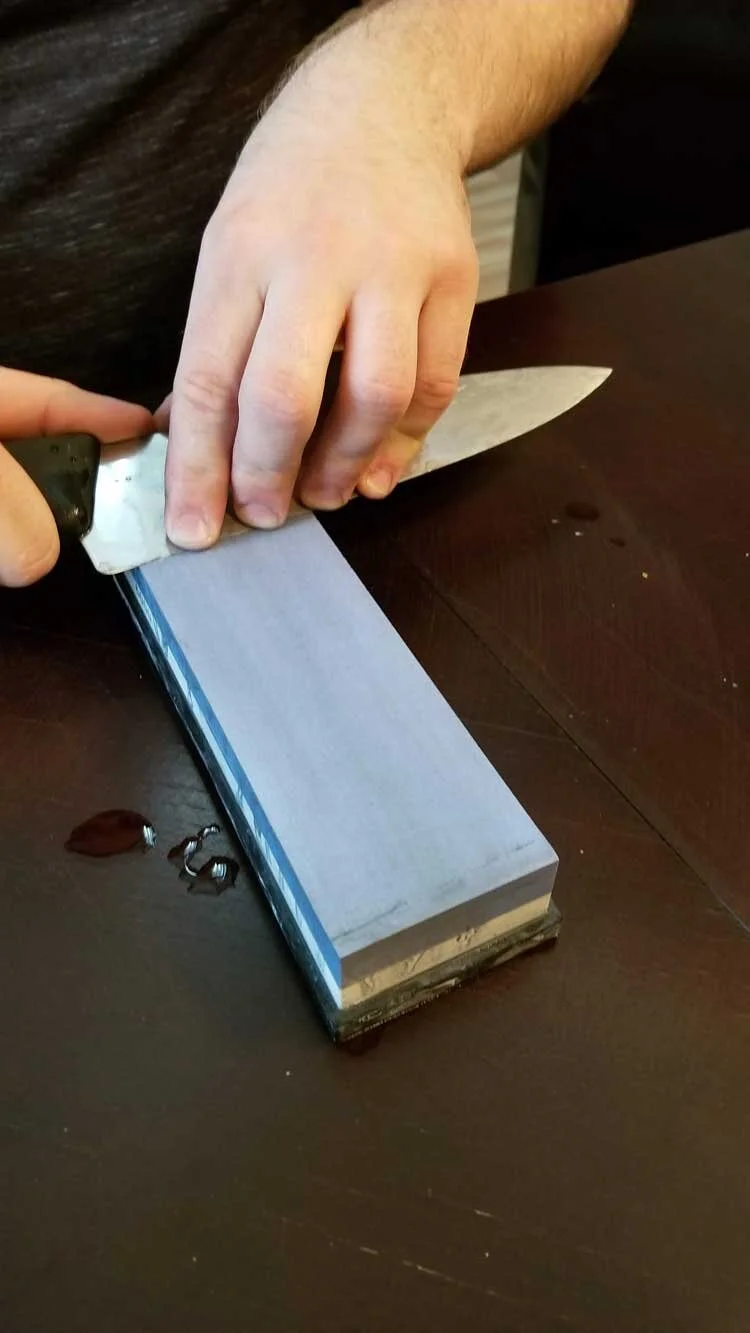 Sharpening kitchen knives with a whetstone deals